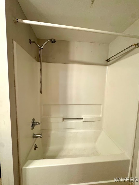 Amherst, New York 14226, United States, 6 Bedrooms Bedrooms, ,4 BathroomsBathrooms,Residential,Active,167222