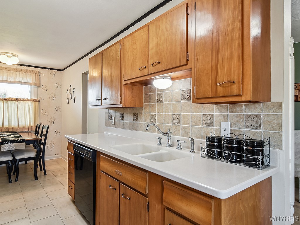 136 Cheryl Lane, Cheektowaga, New York image 11