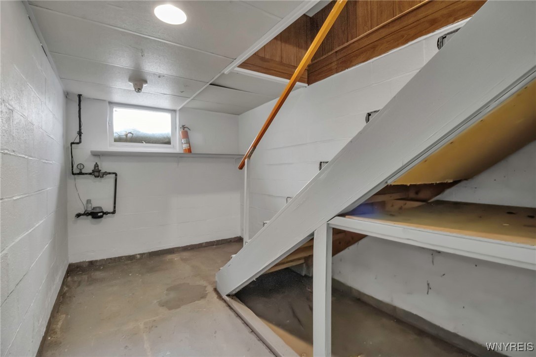 Porter, New York 14174, United States, 3 Bedrooms Bedrooms, ,2 BathroomsBathrooms,Residential,Pending,117222