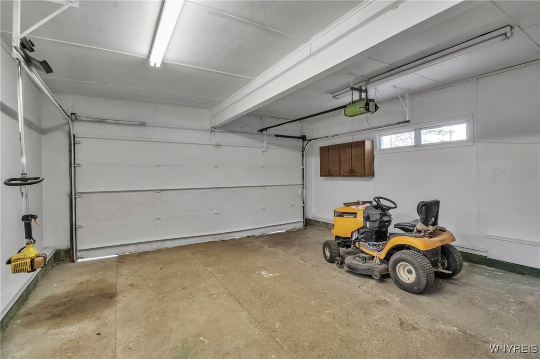 Porter, New York 14174, United States, 3 Bedrooms Bedrooms, ,2 BathroomsBathrooms,Residential,Pending,117222