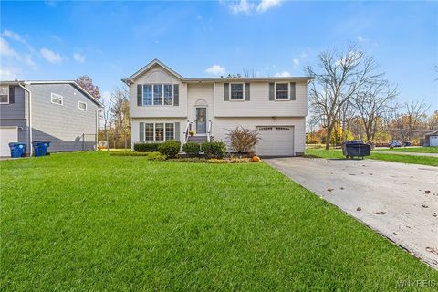 Photo of 146 October Lane, Amherst, NY 14228 (MLS # B1648793)