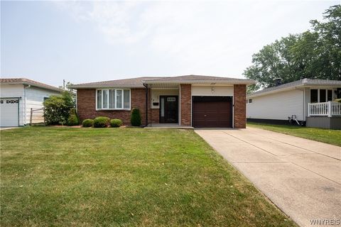 Homes For Sale - 17 Mayberry Drive<br/> Cheektowaga, NY 14227