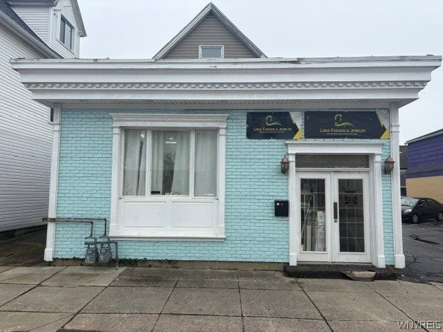 Photo 1 of 17 — 1949 Clinton St Street, Buffalo, NY 14206