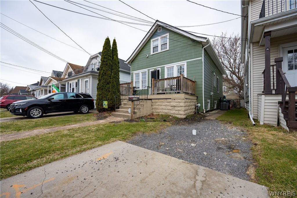 Photo of 104 Pries Avenue, Buffalo, NY 14220 (MLS # B1665485)