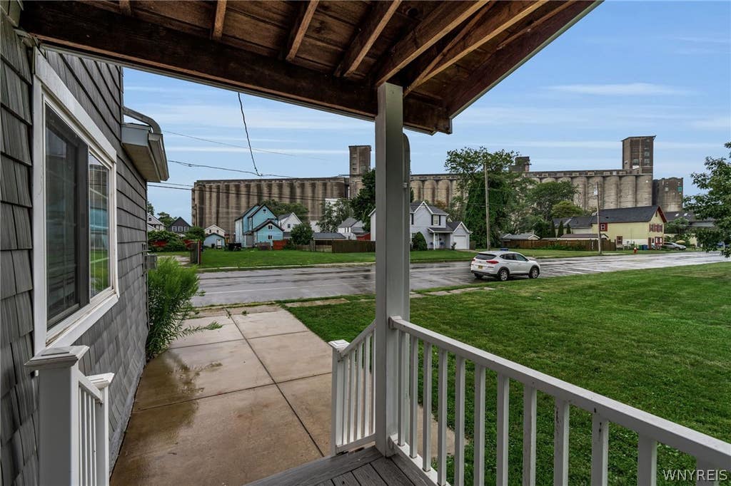 Photo of 98 Louisiana Street, Buffalo, NY 14204 (MLS # B1709620)