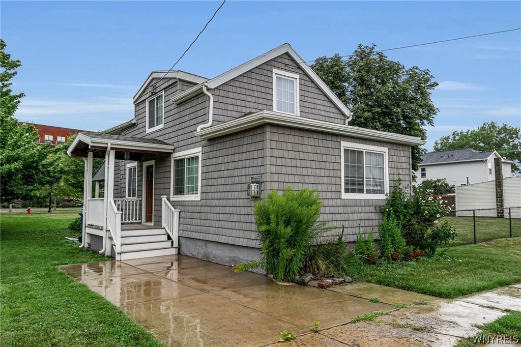Photo of 98 Louisiana Street, Buffalo, NY 14204 (MLS # B1709620)