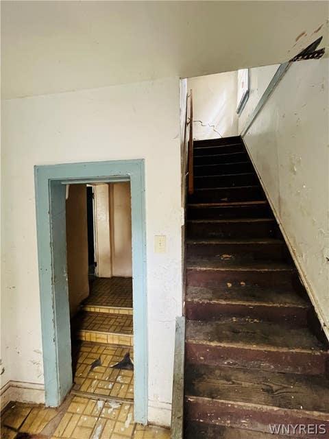 Tiny photo for 25 N Central Avenue #E, Buffalo, NY 14212 (MLS # B1669781)