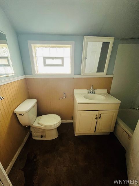 Tiny photo for 25 N Central Avenue #E, Buffalo, NY 14212 (MLS # B1669781)