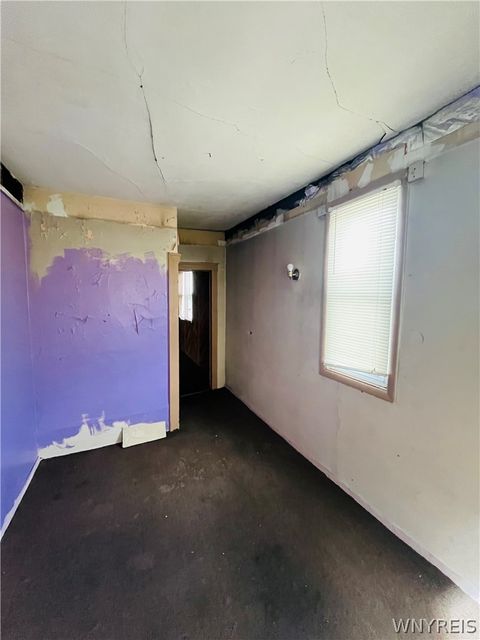 Tiny photo for 25 N Central Avenue #E, Buffalo, NY 14212 (MLS # B1669781)