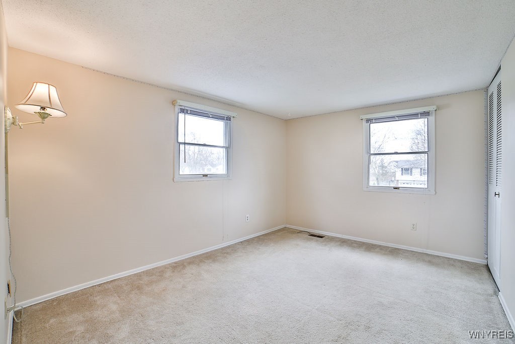 408 Tracey Lane, Grand Island, New York image 32