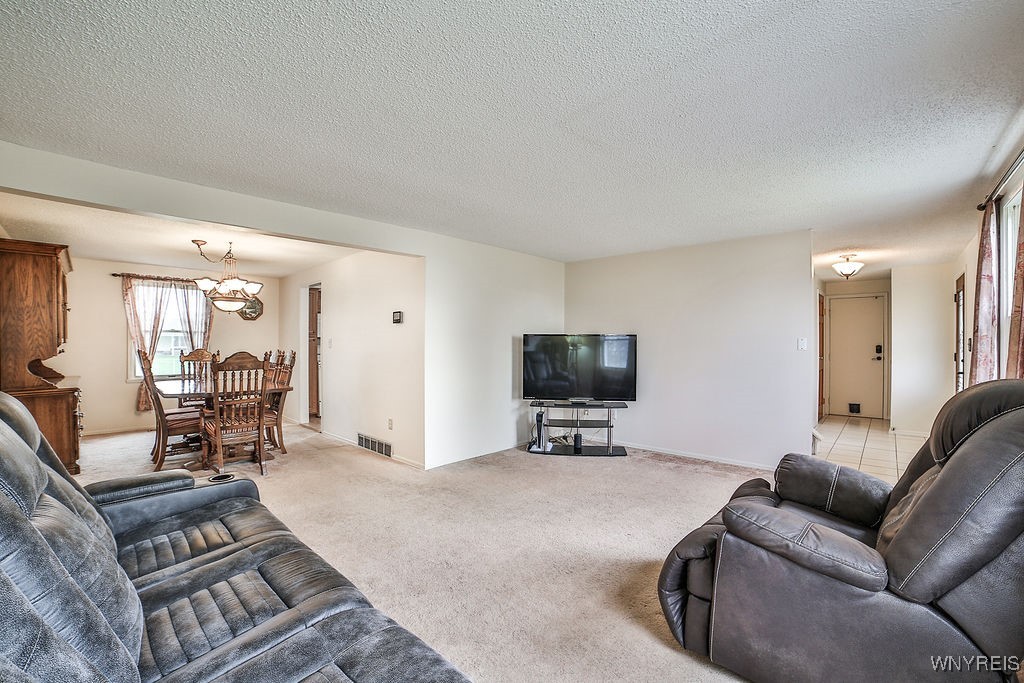 408 Tracey Lane, Grand Island, New York image 10