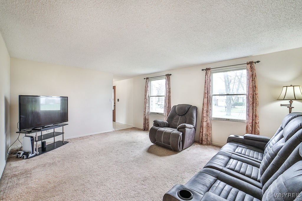 408 Tracey Lane, Grand Island, New York image 9