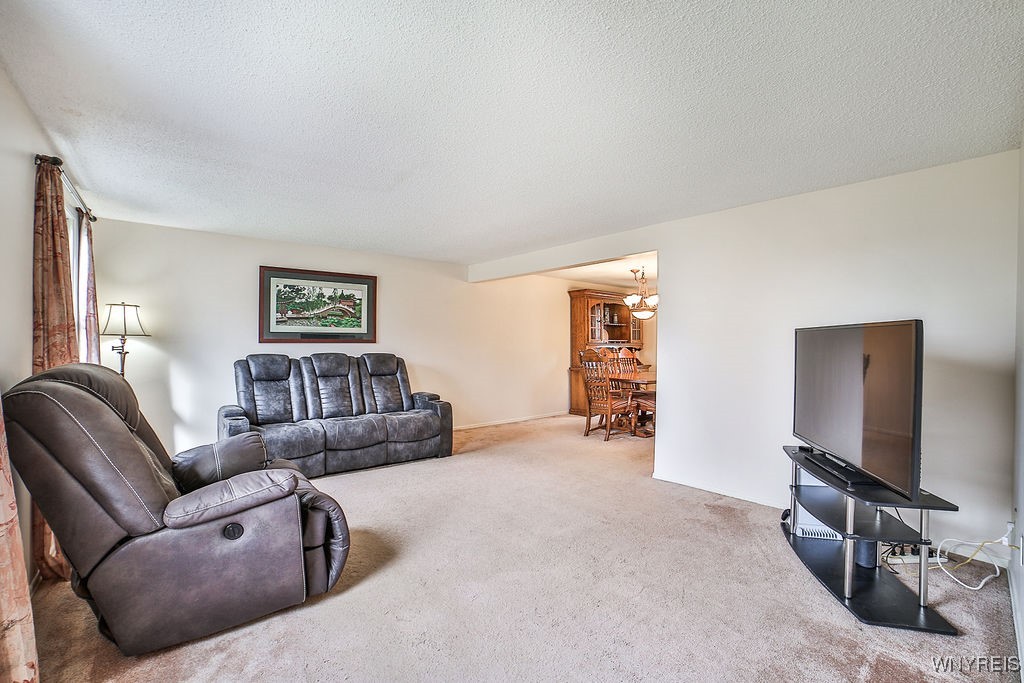 408 Tracey Lane, Grand Island, New York image 7