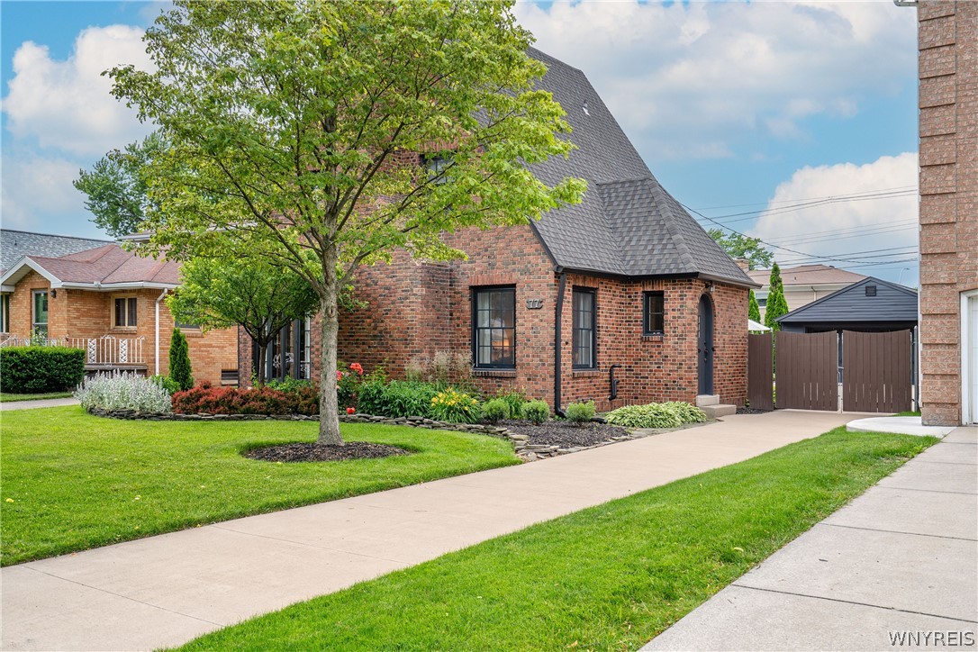 77 Lowell Road