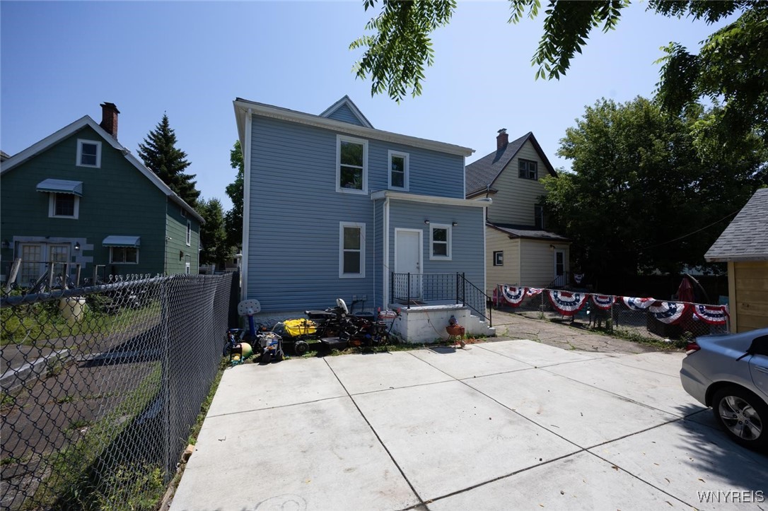 54 Tuxedo Place