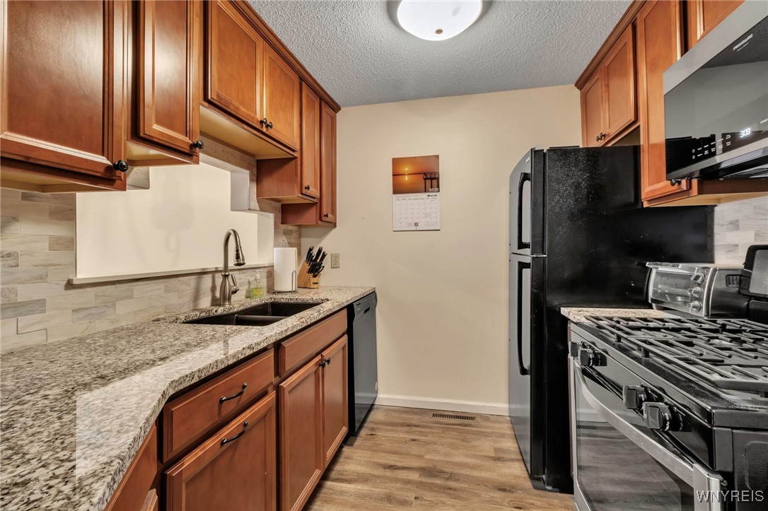 7 Beacon Park #G, Amherst, New York image 4