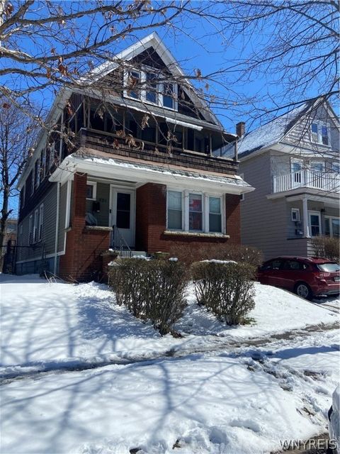 Photo of 831 Ashland Avenue, Buffalo, NY 14222 (MLS # B1529089)