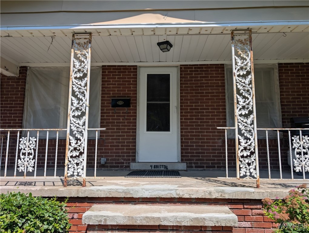 4 Bristol Avenue