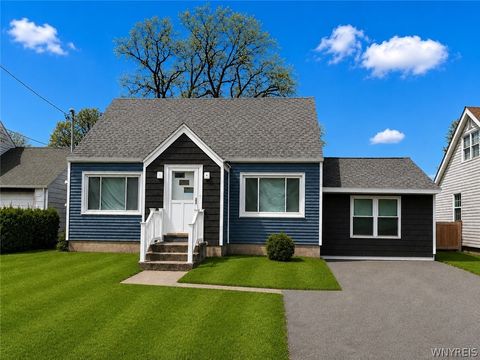 Photo of 1882 Como Park Boulevard, Lancaster, NY 14086 (MLS # B1685998)