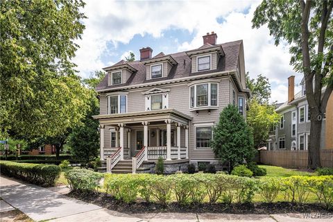 Photo of 33 Colonial Circle, Buffalo, NY 14222 (MLS # B1623894)