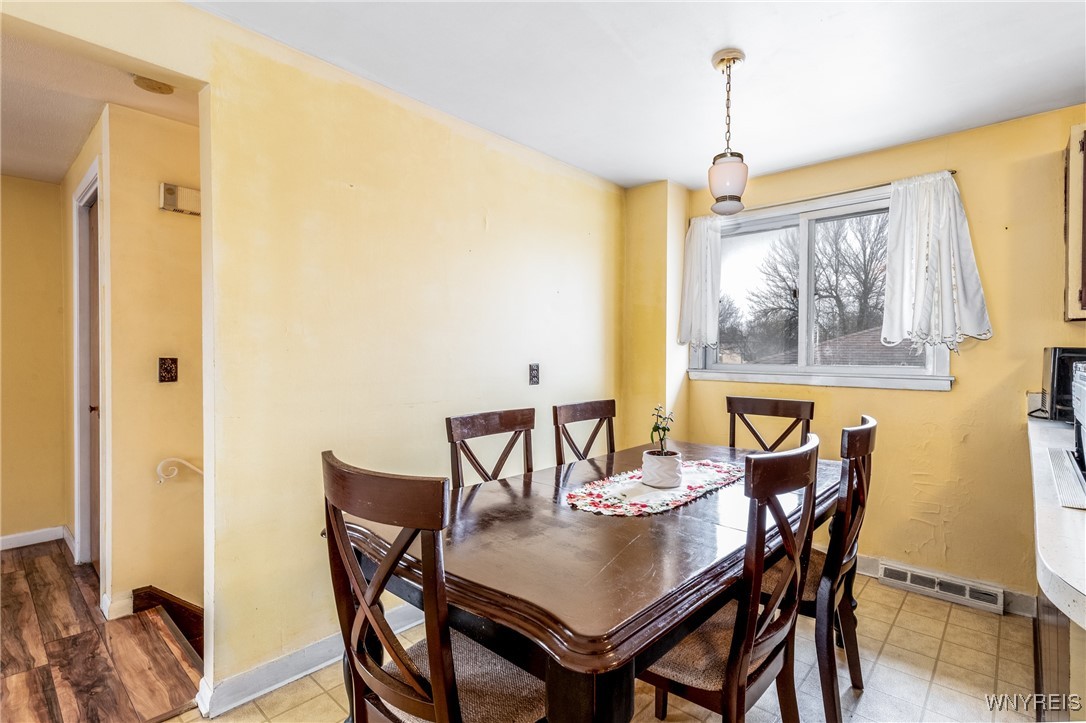 82 Leonore Road, Amherst, New York image 6