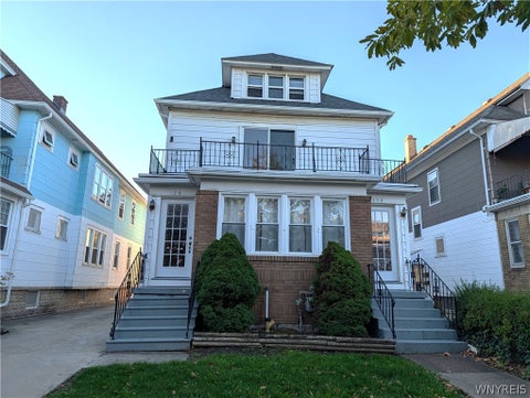 Photo of 154 Lincoln Boulevard, Tonawanda, NY 14217 (MLS # B1723560)