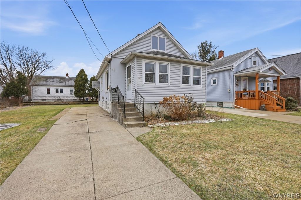 Photo of 33 Julian Avenue #33, Lackawanna, NY 14218 (MLS # B1666979)