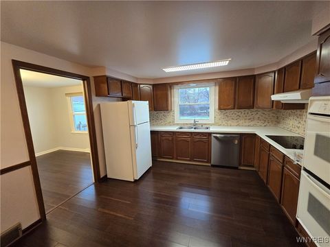 Tiny photo for 161 Foxpoint W, Amherst, NY 14221 (MLS # B1655695)