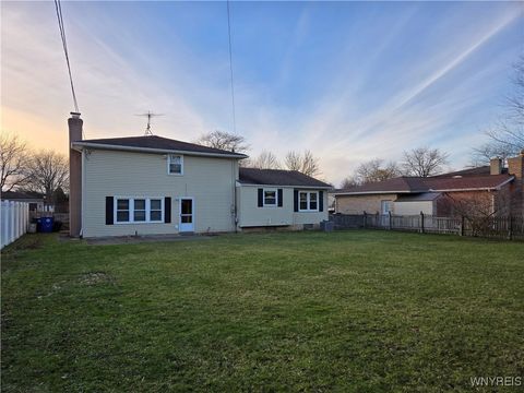 Tiny photo for 161 Foxpoint W, Amherst, NY 14221 (MLS # B1655695)