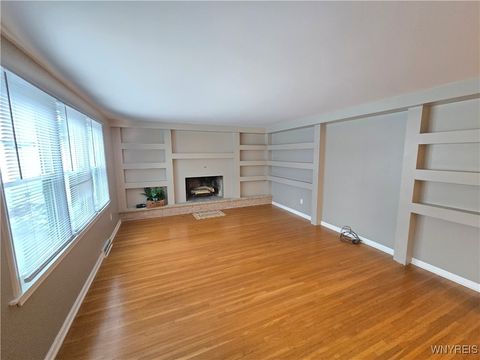 Tiny photo for 161 Foxpoint W, Amherst, NY 14221 (MLS # B1655695)