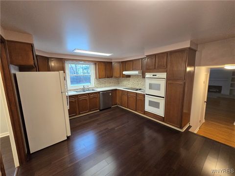 Tiny photo for 161 Foxpoint W, Amherst, NY 14221 (MLS # B1655695)