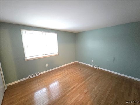 Tiny photo for 161 Foxpoint W, Amherst, NY 14221 (MLS # B1655695)
