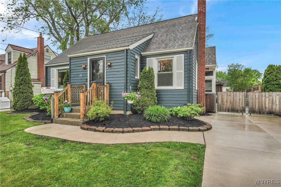 28 Wilkshire Place, Lancaster, New York image 1