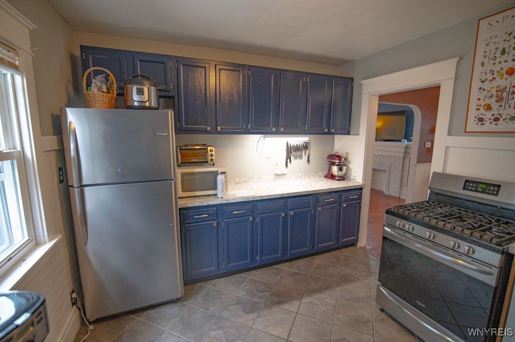 333 Sanders Road, Buffalo, New York image 5