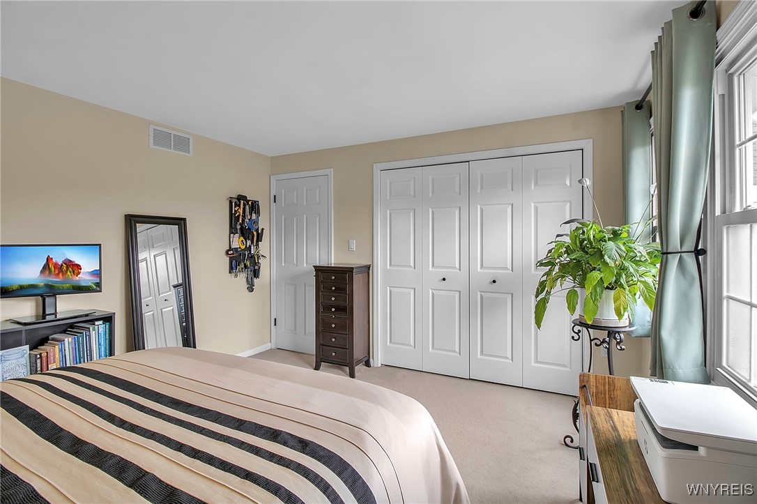 136 Charter Oaks Drive #B, Amherst, New York image 4
