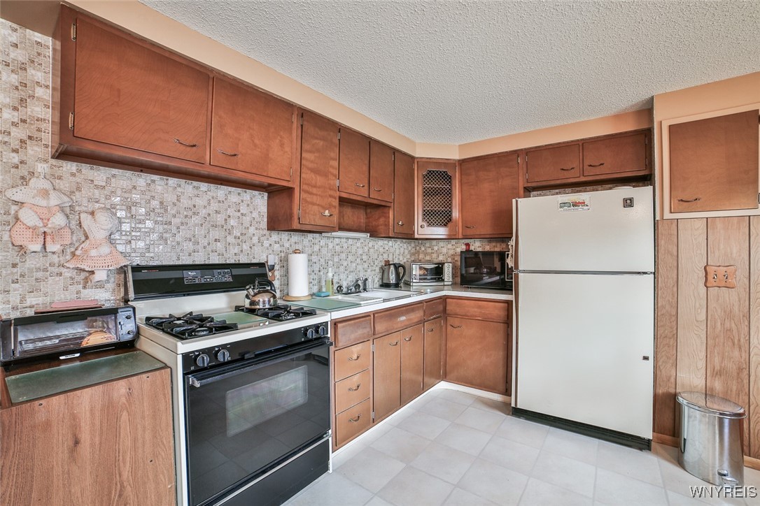 212 Poinciana Parkway, Cheektowaga, New York image 15
