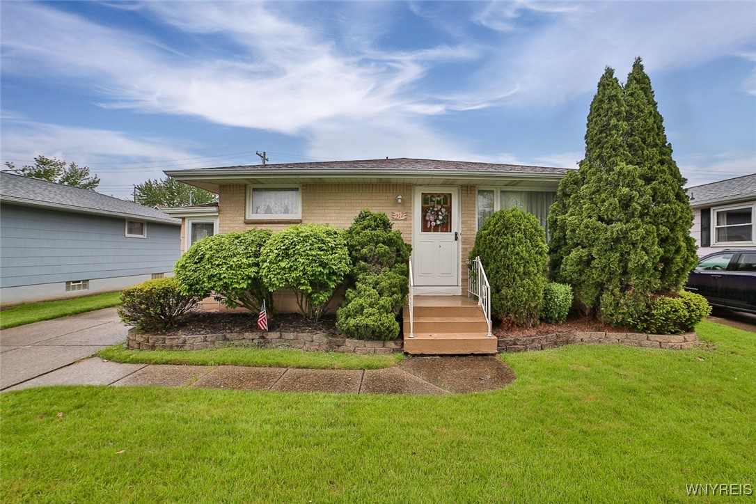 212 Poinciana Parkway, Cheektowaga, New York image 5