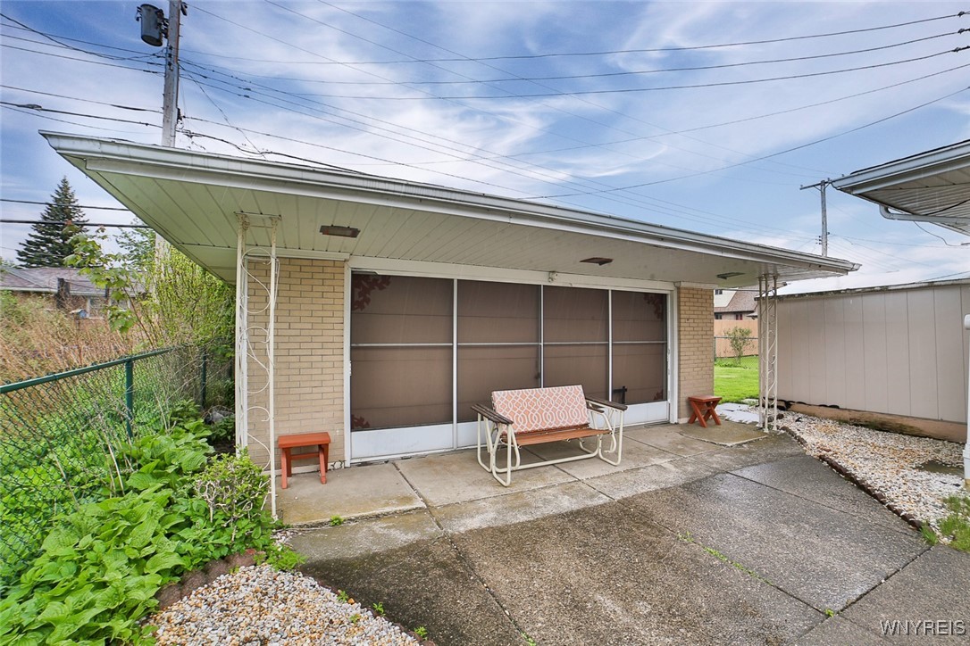 212 Poinciana Parkway, Cheektowaga, New York image 8