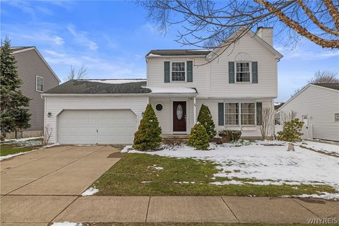 Photo of 30 Parktrail Lane, Cheektowaga, NY 14227 (MLS # B1667105)