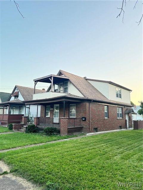 Photo of 474 22nd Street, Niagara Falls, NY 14303 (MLS # B1656991)