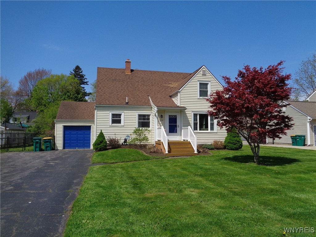 4274 Trailing Drive, Clarence, New York image 1