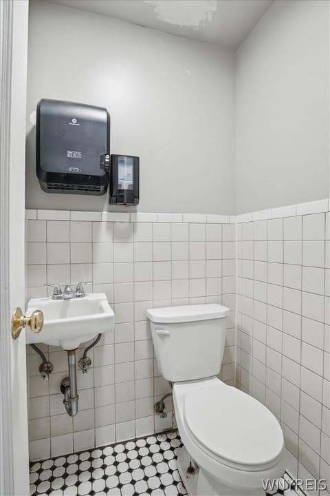 Tiny photo for 2452 Delaware Avenue, Buffalo, NY 14216 (MLS # B1708702)