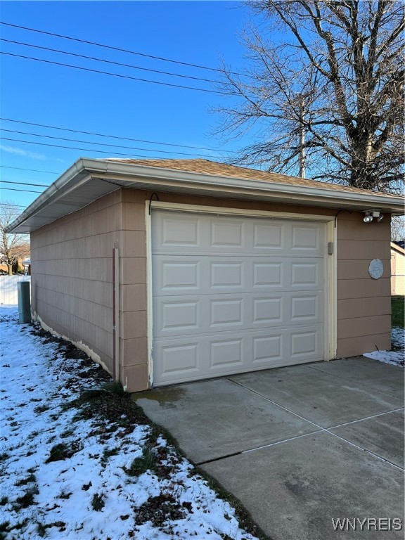 87 Colette Avenue, Cheektowaga, New York image 3