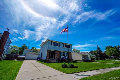 Photo of 5079 Chapman Parkway, Hamburg, NY 14075 (MLS # B1684880)