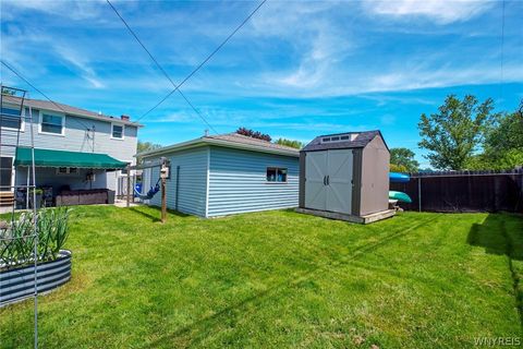Tiny photo for 5079 Chapman Parkway, Hamburg, NY 14075 (MLS # B1684880)