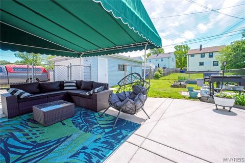 Tiny photo for 5079 Chapman Parkway, Hamburg, NY 14075 (MLS # B1684880)