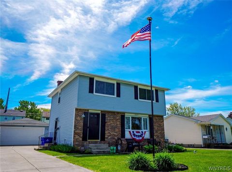 Tiny photo for 5079 Chapman Parkway, Hamburg, NY 14075 (MLS # B1684880)