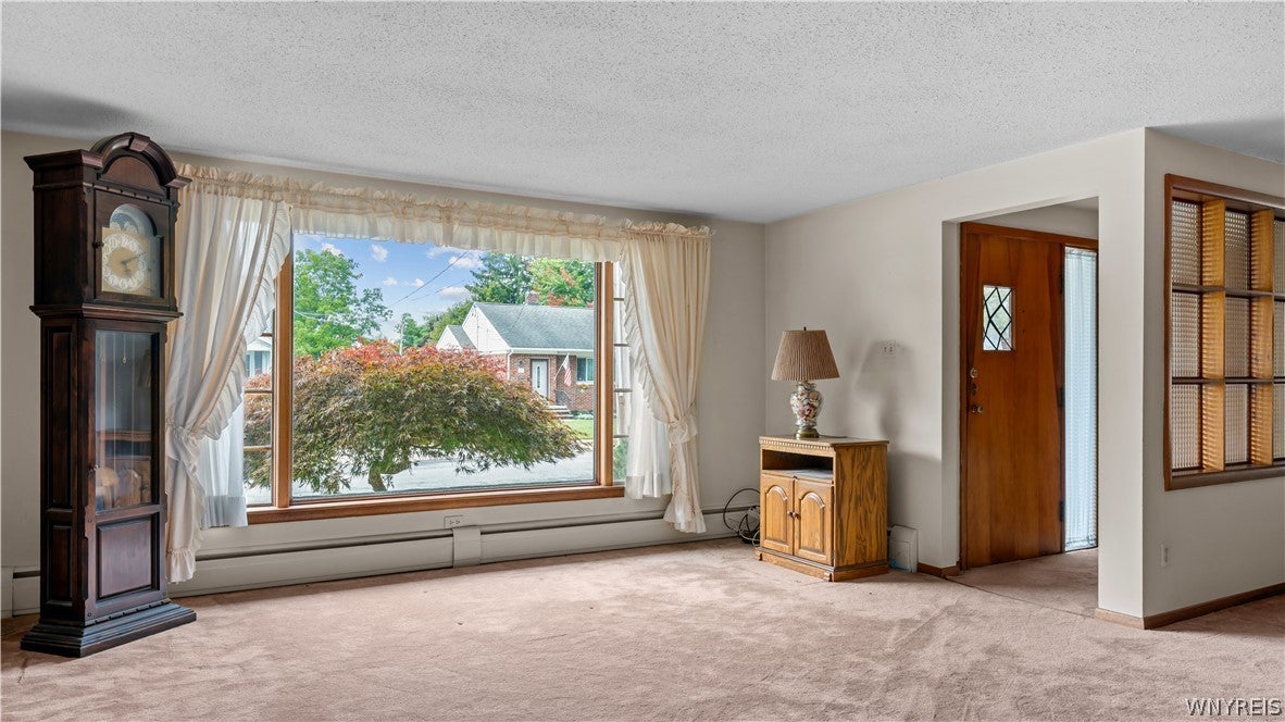 98 Woodlawn Avenue