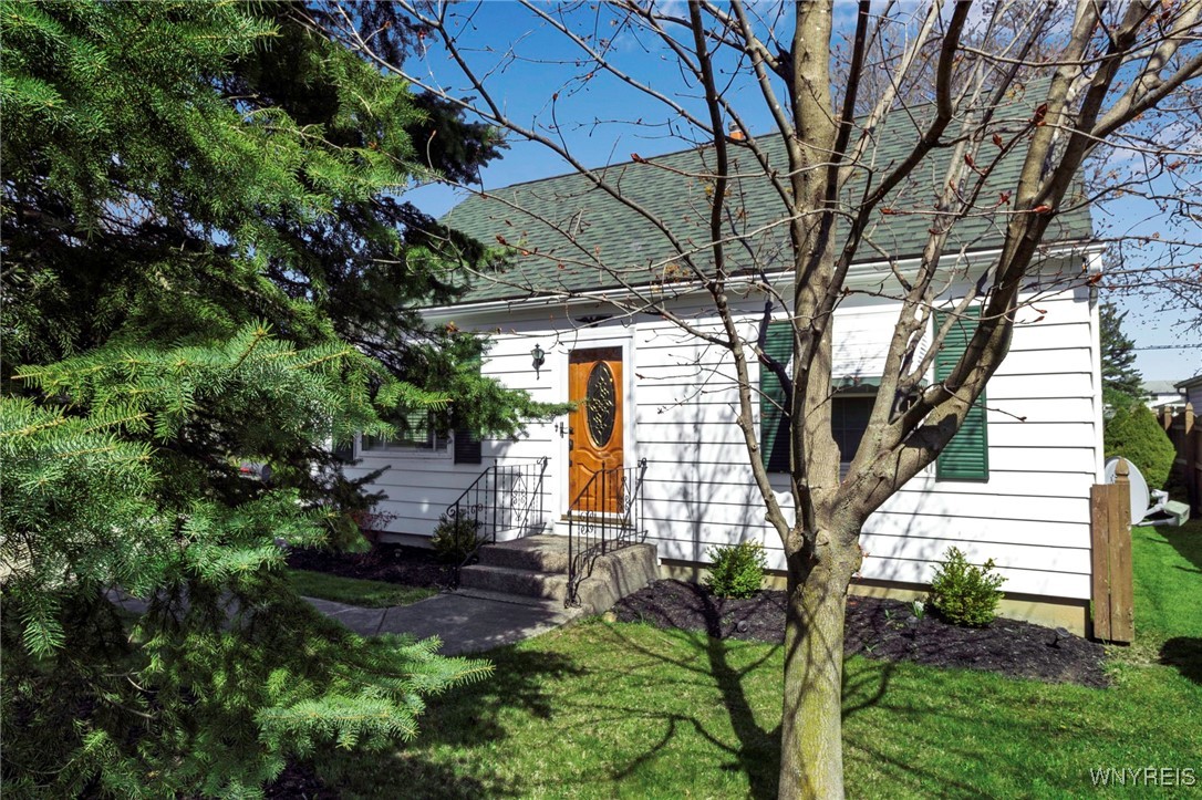 103 Darwin Drive, Lancaster, New York image 3
