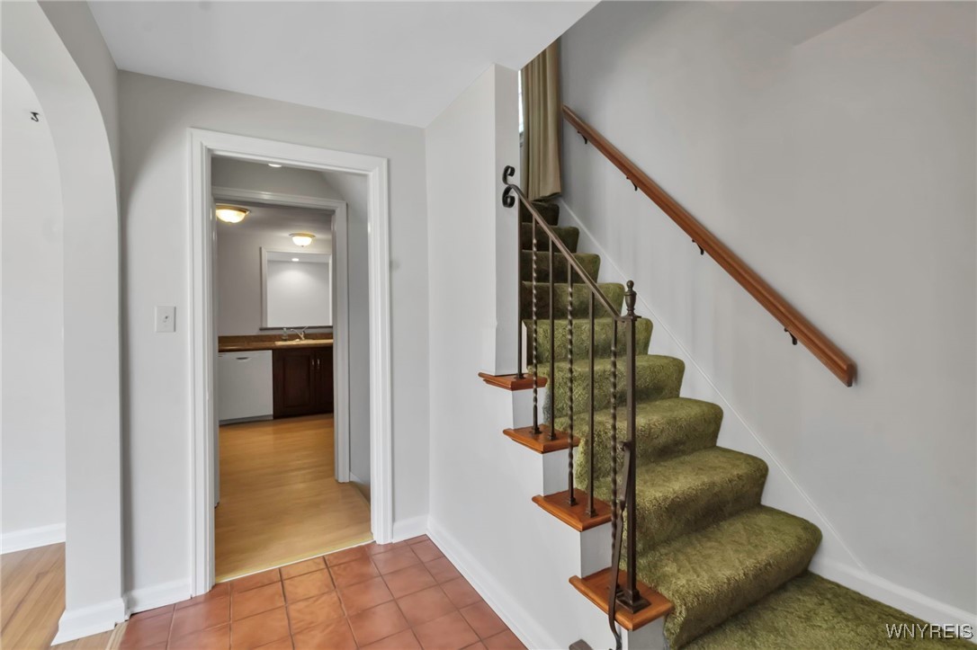 290 Burke Drive, Cheektowaga, New York image 18